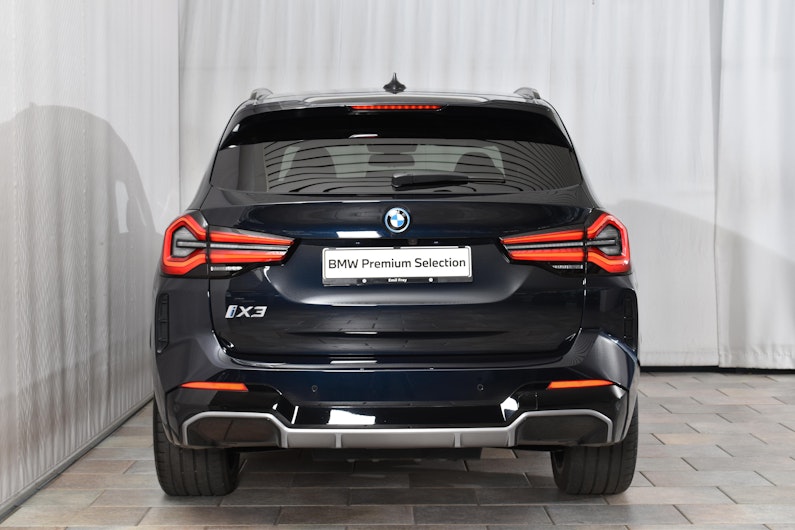 Vehicle image BMW iX3