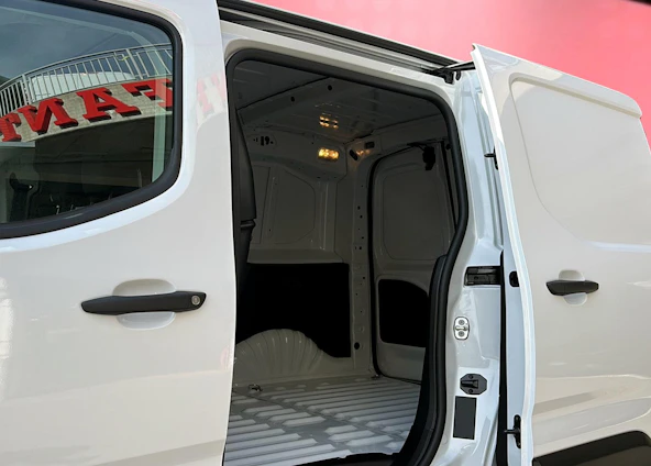 immagine del veicolo 6 immagine del veicolo 6