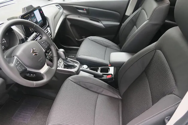 Suzuki S-Cross 1.4 T Compact Top Hybrid 4x4