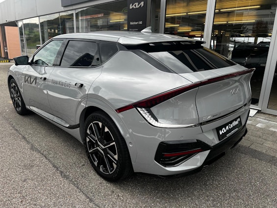 Vehicle image 4 Vehicle image 4