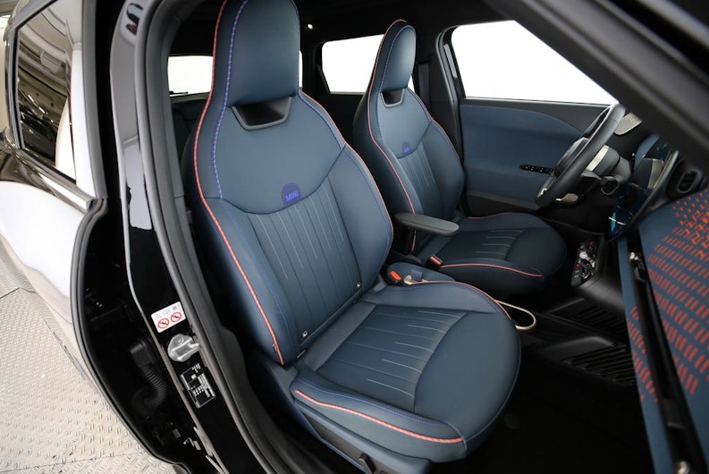 Vehicle image MINI ACEMAN