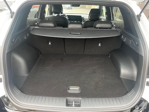 Vehicle image 6 Vehicle image 6