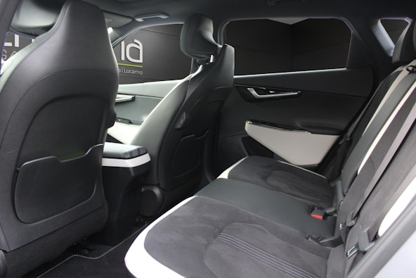 Vehicle image 10 Vehicle image 10