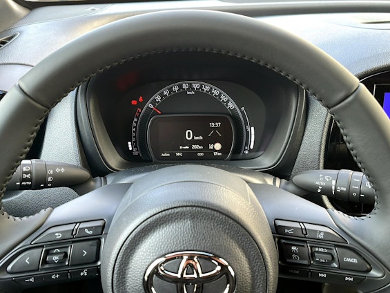 Vehicle image 9 Vehicle image 9