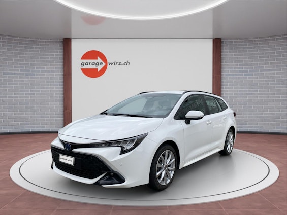First vehicle image