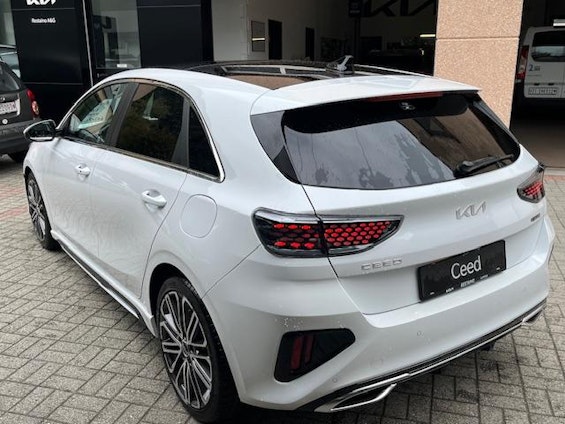 Vehicle image 5 Vehicle image 5