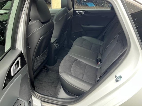 Vehicle image 8 Vehicle image 8