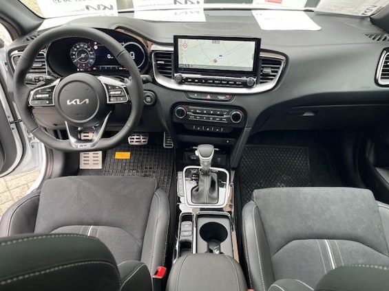 Vehicle image 9 Vehicle image 9