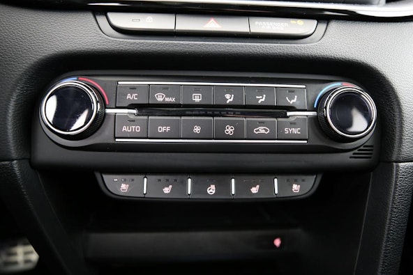 Vehicle image 8 Vehicle image 8