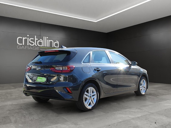 Vehicle image 3 Vehicle image 3