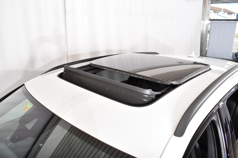 Vehicle image AUDI e-tron