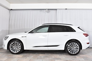 Vehicle image AUDI e-tron 55 quattro