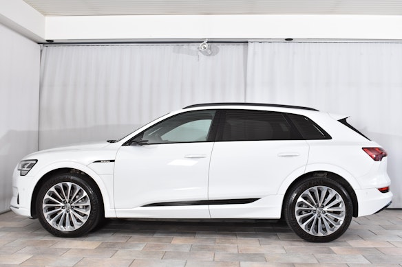AUDI e-tron 55 quattro 3
