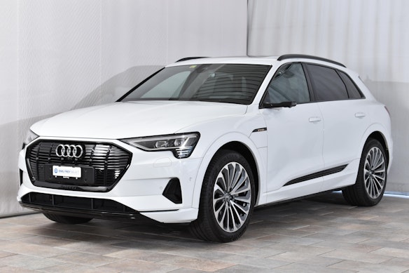 AUDI e-tron 55 quattro 1