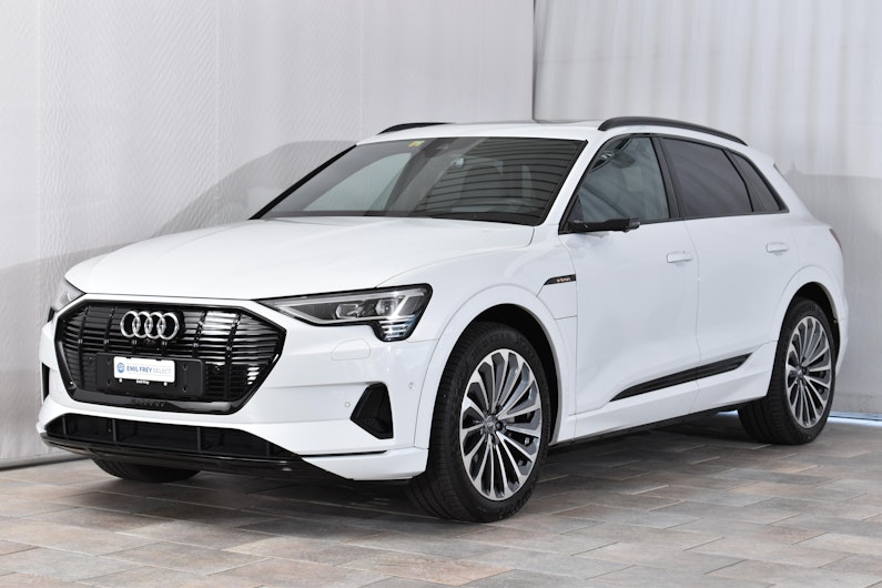 Vehicle image AUDI e-tron