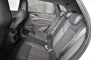 Vehicle image AUDI e-tron 55 quattro