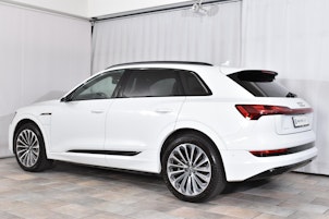 Vehicle image AUDI e-tron 55 quattro