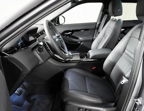 Vehicle image LAND ROVER Range Rover Evoque 1.5 T 270e S  / 4 Roues d'hiver inclues