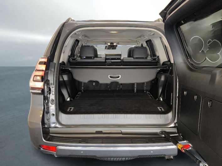 Vehicle image TOYOTA LANDCRUISER