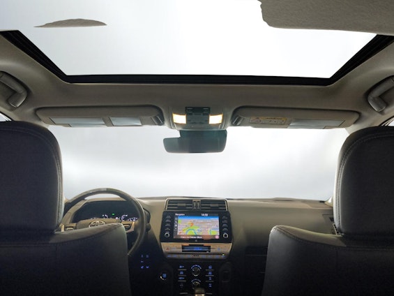 Vehicle image 10 Vehicle image 10