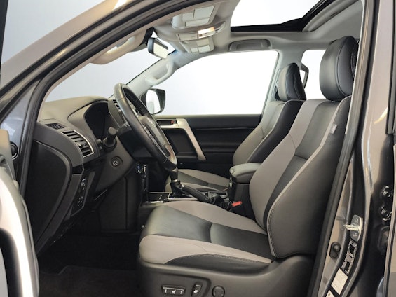 Vehicle image 2 Vehicle image 2