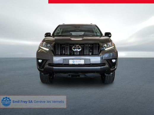 TOYOTA Land Cruiser 2.8 D 204 Invincible 1