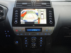 Vehicle image TOYOTA Land Cruiser 2.8 D 204 Invincible