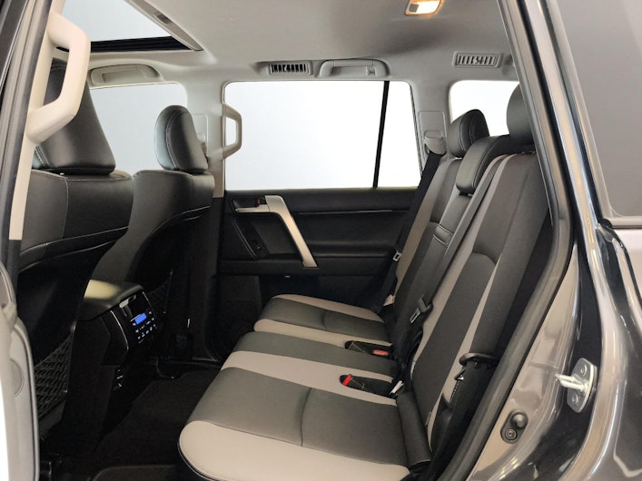 Vehicle image TOYOTA LANDCRUISER