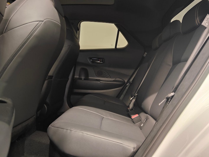 Vehicle image TOYOTA C-HR