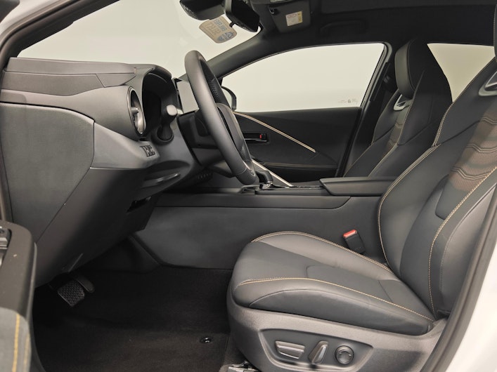 Vehicle image TOYOTA C-HR