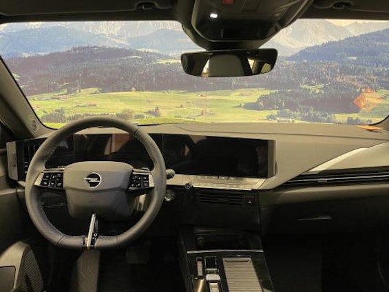 Vehicle image 5 Vehicle image 5