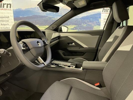 Vehicle image 4 Vehicle image 4