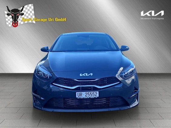 First vehicle image