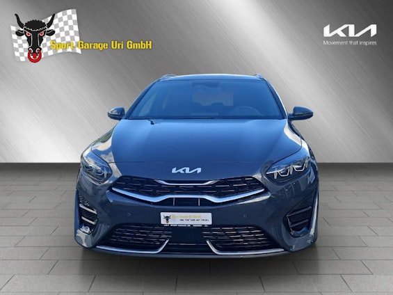 First vehicle image