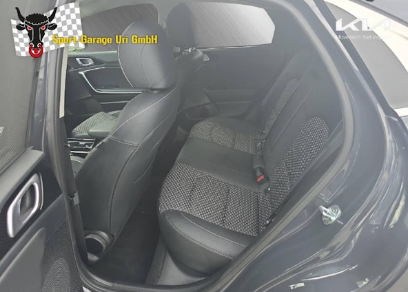 Vehicle image 10 Vehicle image 10