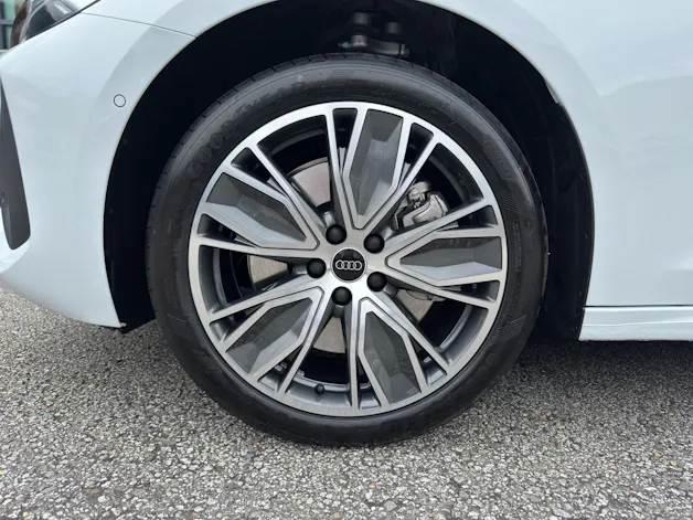 Audi A5 Avant e-hybrid quattro Attraction 220 kW S tronic