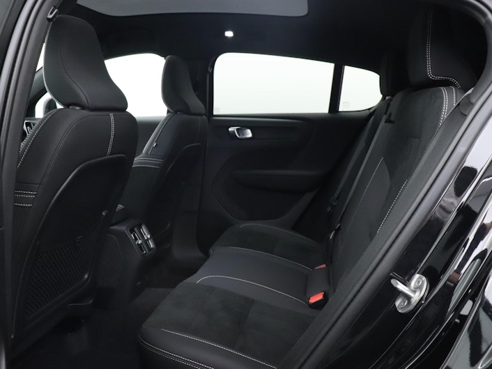 Vehicle image VOLVO C40