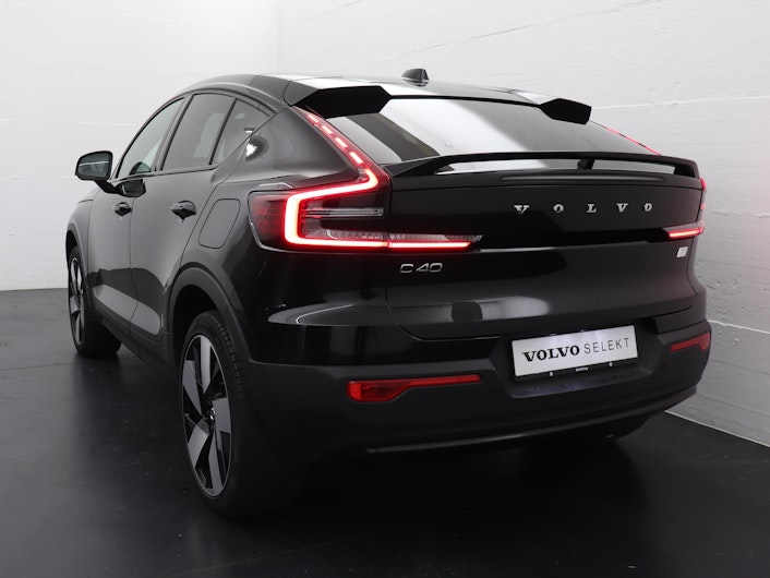 Vehicle image VOLVO C40