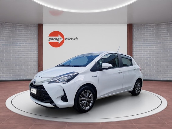 First vehicle image