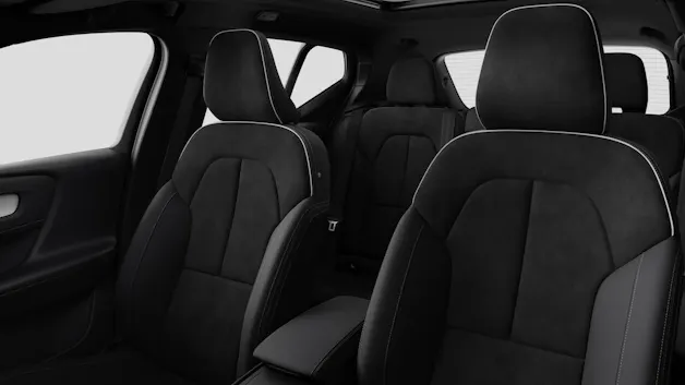Volvo XC40 2.0 B3 MH Plus Dark