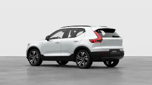 Volvo XC40 2.0 B3 MH Plus Dark