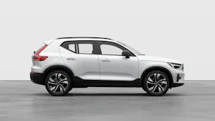 Volvo XC40 2.0 B3 MH Plus Dark