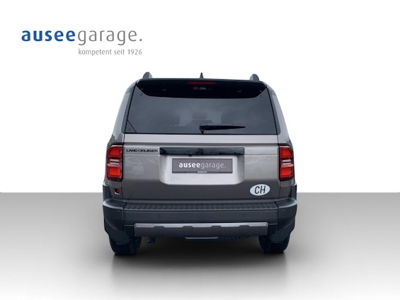 Vehicle image 3 Vehicle image 3