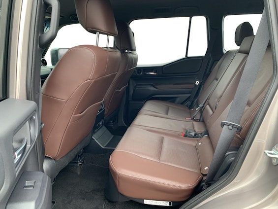 Vehicle image 9 Vehicle image 9