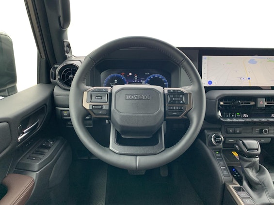 Vehicle image 8 Vehicle image 8