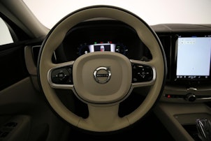 Vehicle image VOLVO XC60 2.0 T6 TE Inscription eAWD