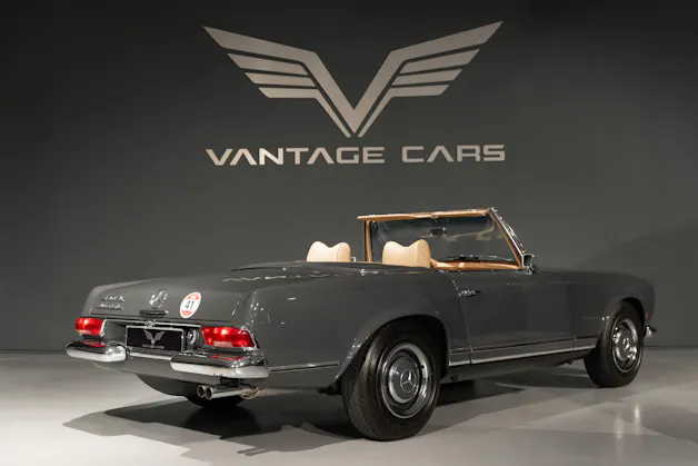 Mercedes-Benz 230 SL