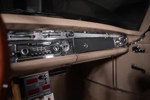 Mercedes-Benz 230 SL