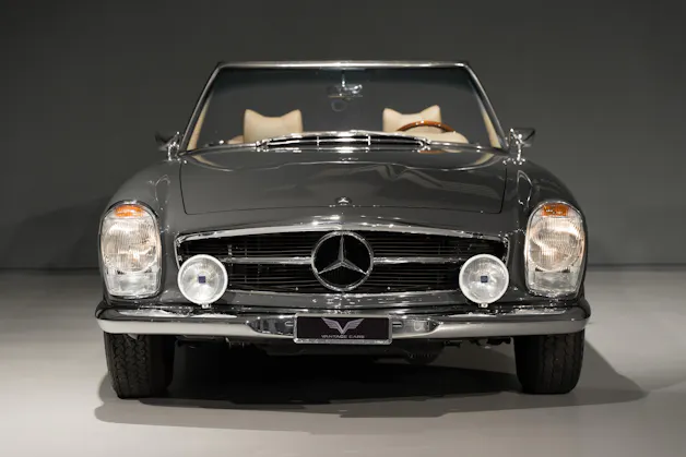 Mercedes-Benz 230 SL