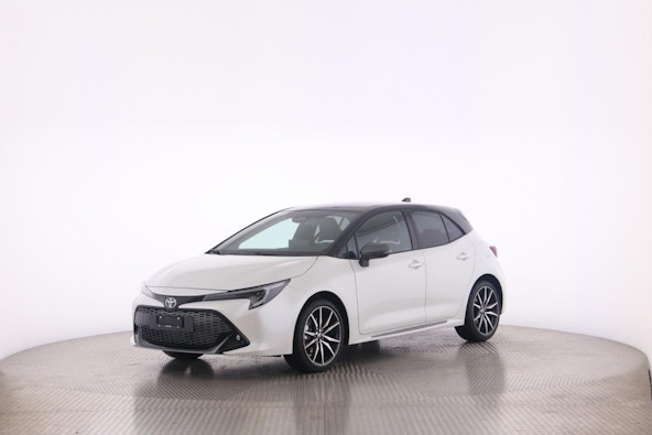 First vehicle image